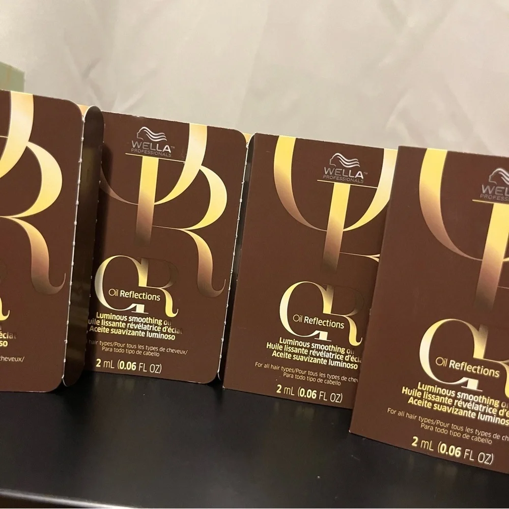 Wella Professionals Oil Reflections Luminous Smoothing Oil 2mL X4 NWT